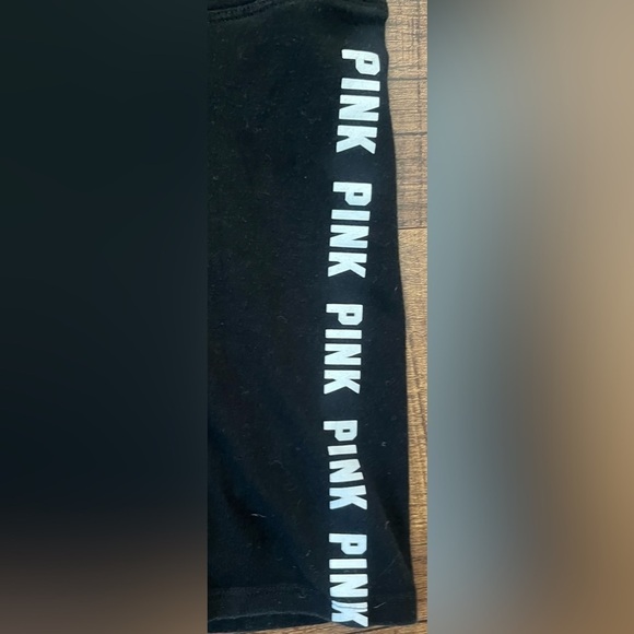 PINK by Victoria’s Secret bundle 3 pieces Sz Medium 2 shirts 1 pair shorts - Picture 5 of 9